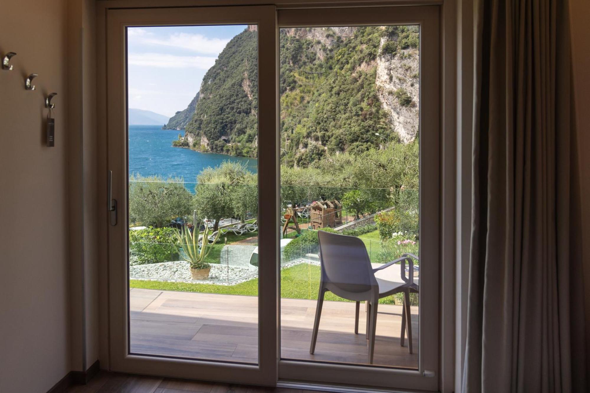 Hotel Atilius - Adults Only Limone sul Garda Δωμάτιο φωτογραφία